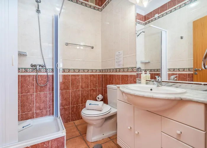 아파트 Host Wise - Bright & Stylish Flat With Pool 라고스