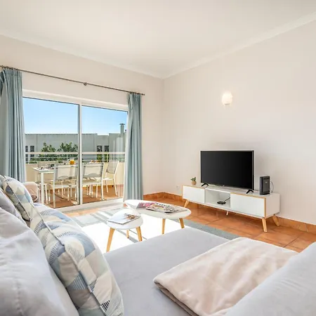 Host Wise - Bright & Stylish Flat With Pool Apartment Lagos