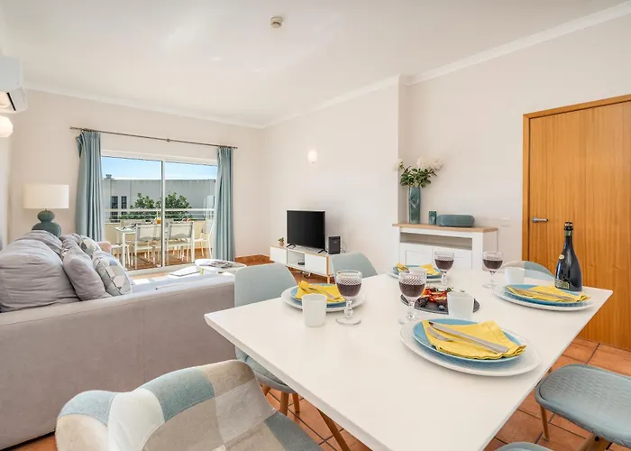 Apartament Host Wise - Bright & Stylish Flat With Pool Lagos