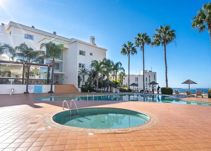 Host Wise - Bright & Stylish Flat With Pool Apartament *