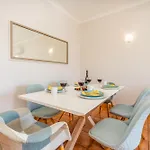 Host Wise - Bright & Stylish Flat With Pool